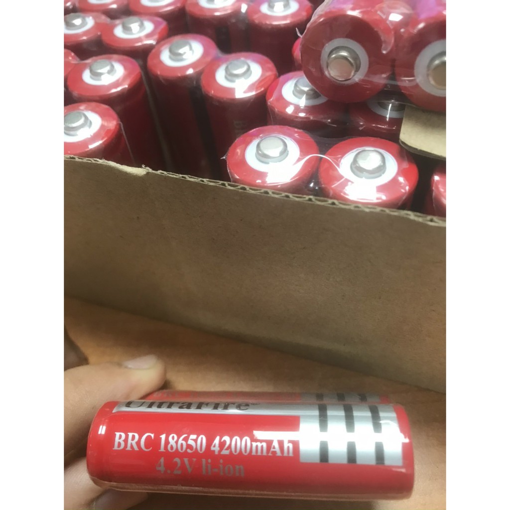 Bộ pin + sạc BRC 18650 8800mAh 3.7v Li-lion