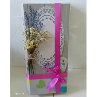 Set hoa Lavender khô làm quà tặng ( Vỏ hộp quà ngoài giao ngẫu nhiên tùy hộp)