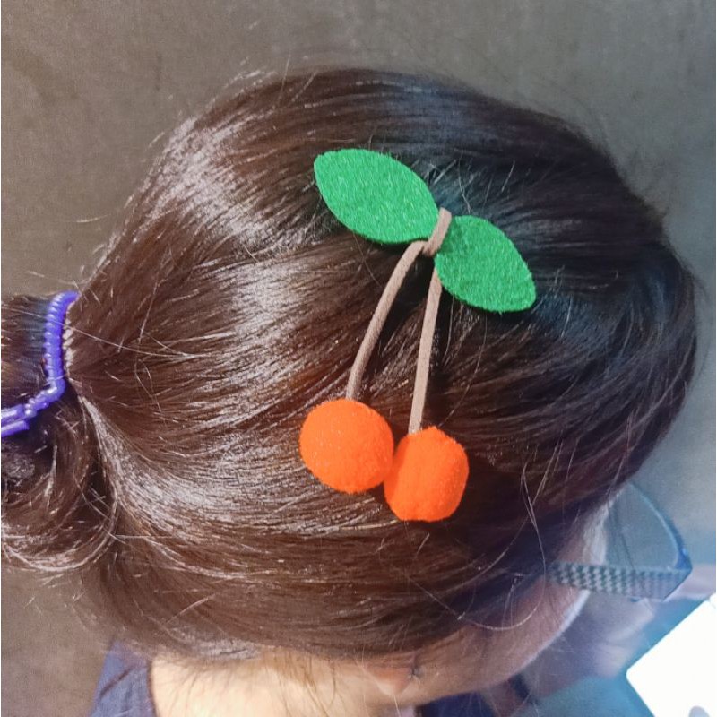 Kẹp tóc hình trái cherry