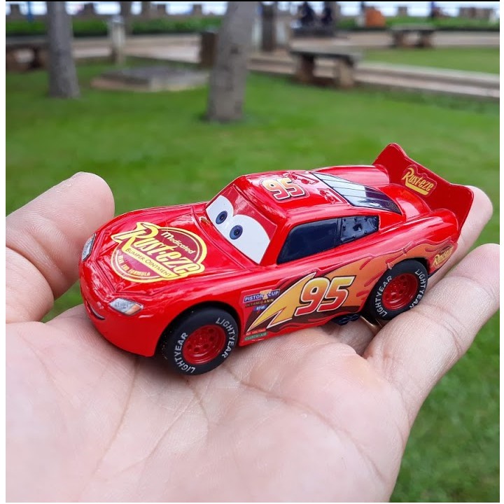 Ô tô mc queen mini car 3 bằng sắt chạy cót mô hình tỉ lệ 1:64 màu đỏ