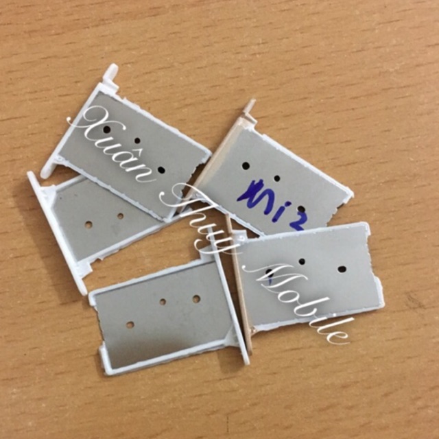 Khay sim Xiao-mi Mi 3 Mi3
