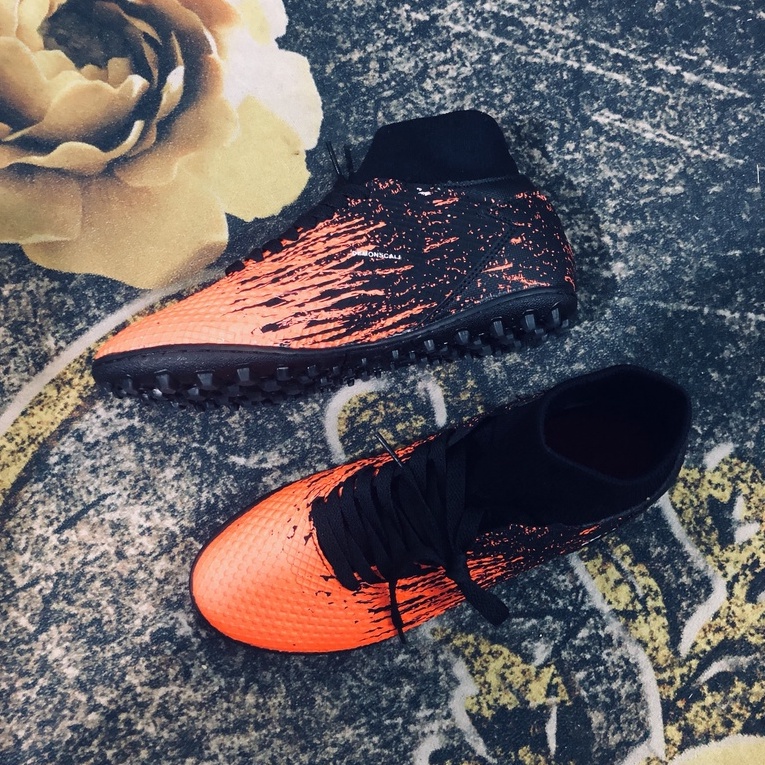 Giày Đá Bóng Cổ Cao