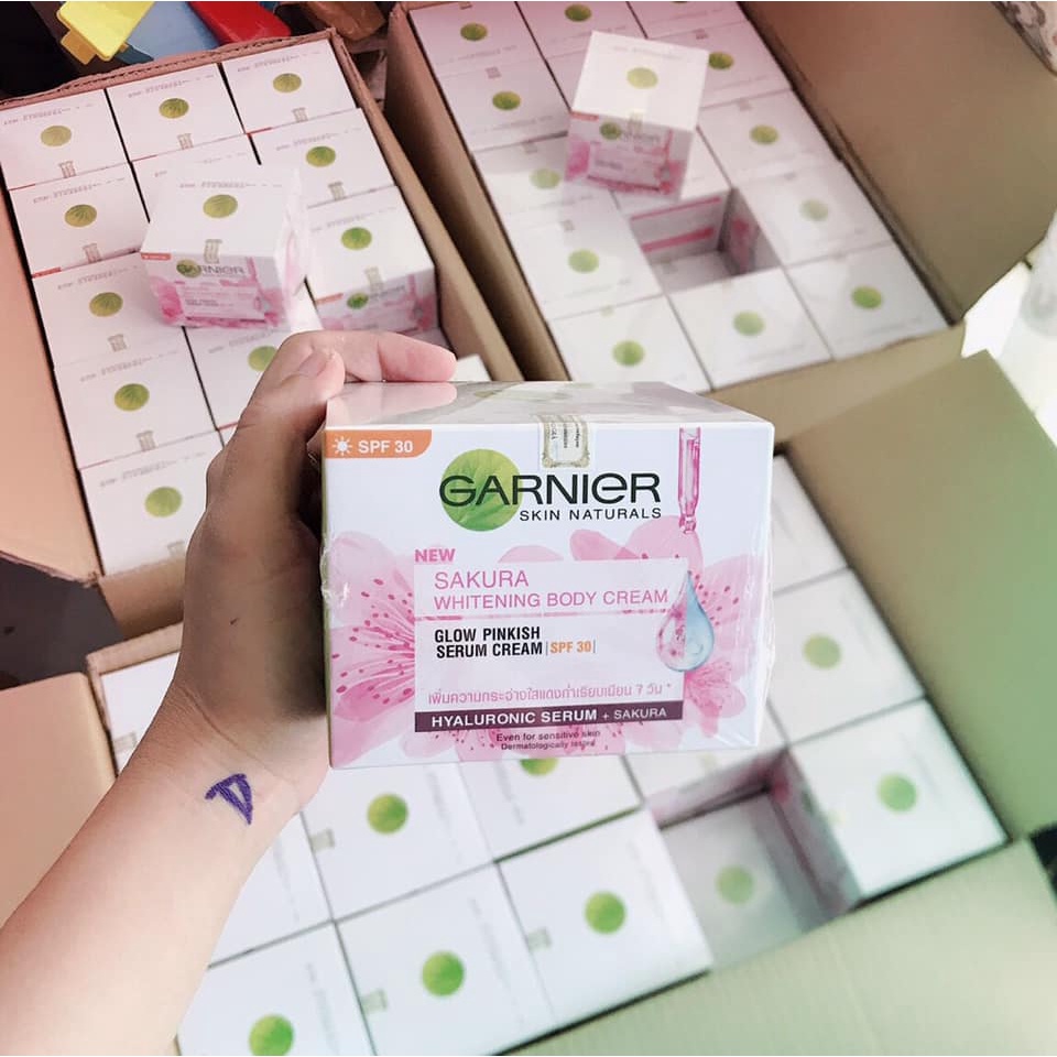 BODY DƯỠNG DA TRẮNG SÁNG MỀM MỊN GARNIER