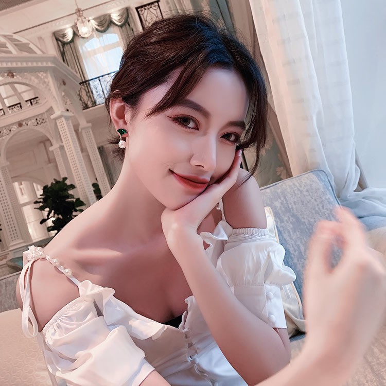 Bông tai đính đá xanh ngọc trai nhân tạo