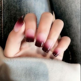 Bộ 24 móng tay giả kèm keo