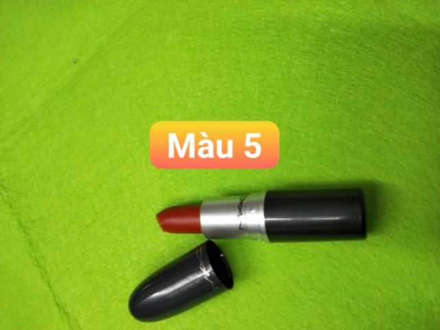 Son lì nhiều tone màu. Màu nào cũng rất đẹp