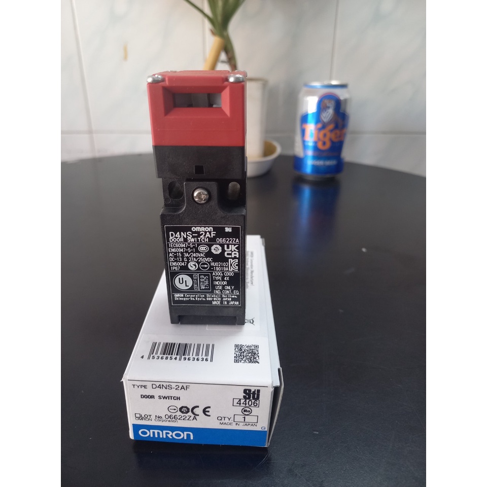 Công tắc hành trình D4NS-2AF