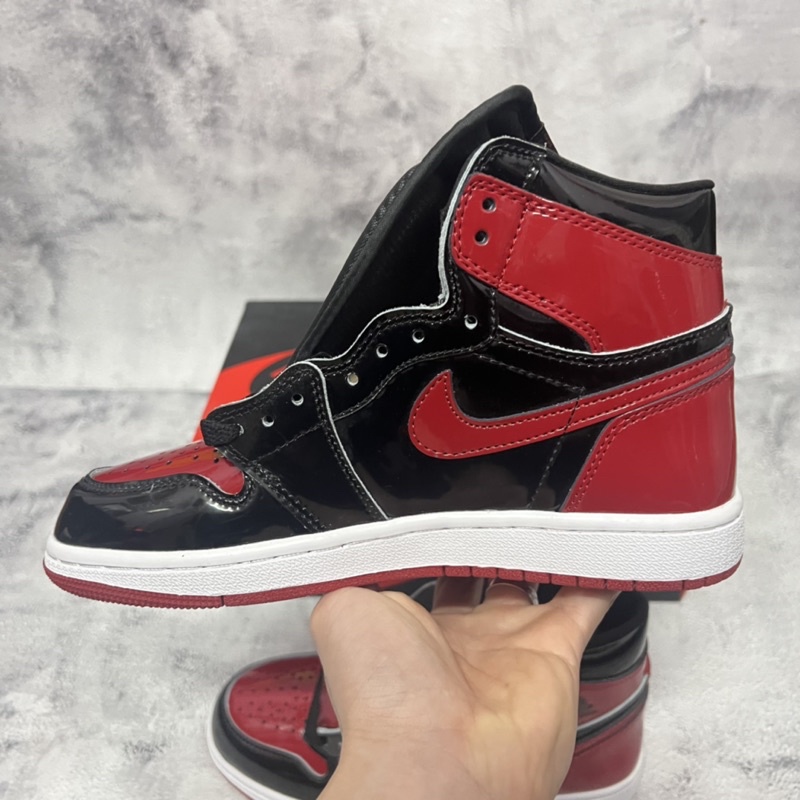 [KELLY SNEAKERS] Giày Sneaker Jordan 1 High Retro Patent Bred Holiday 2021 - Bản Cao Cấp(Ảnh Thật + Hàng Sẵn)