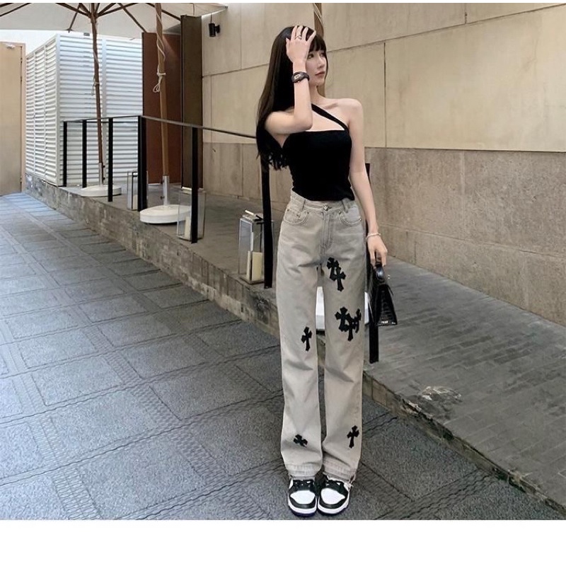 Quần Jean Ống Rộng Màu Xám Hoạ Tiết Chữ Thập Siêu Cá Tính