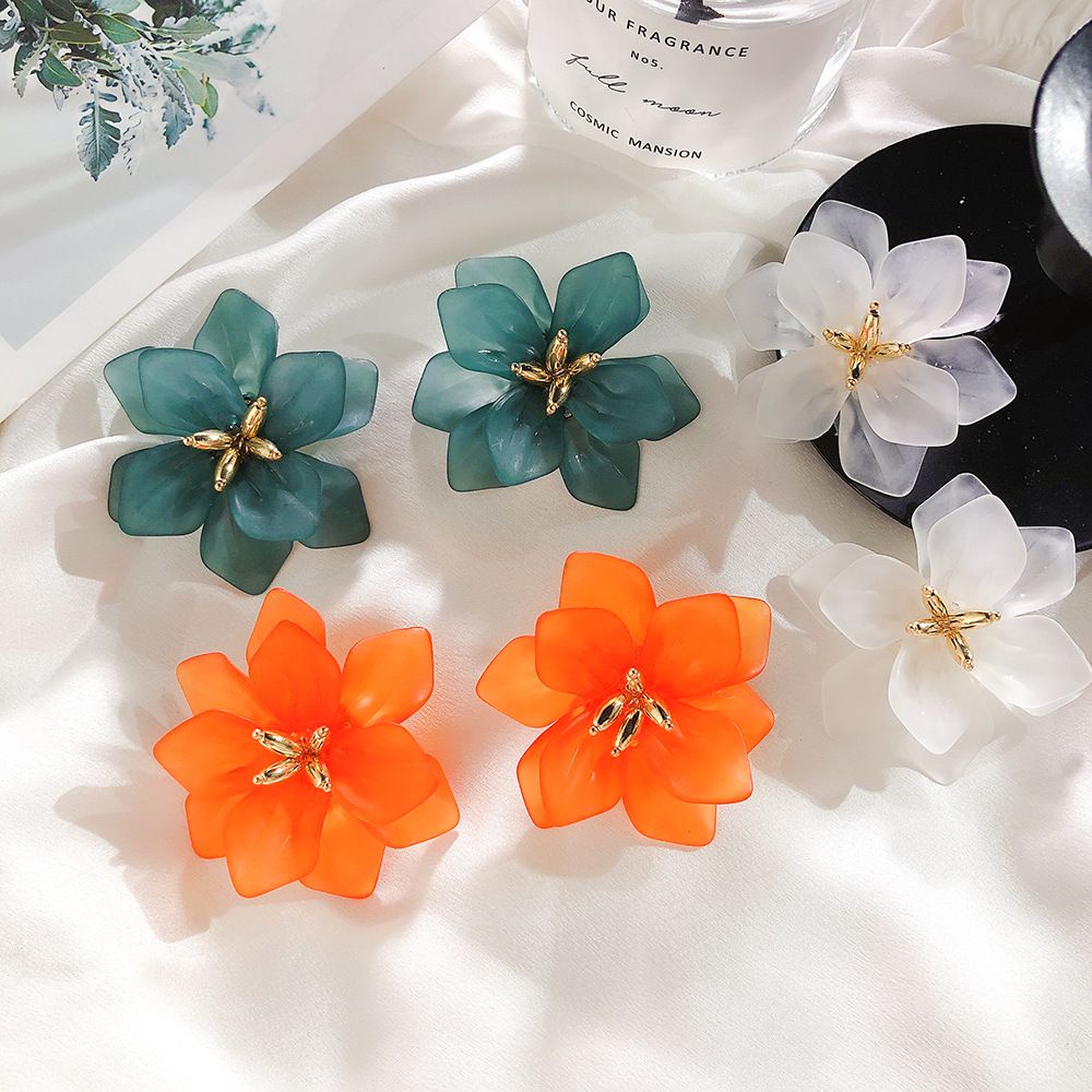 Bông tai hình cánh hoa bằng nhựa acrylic màu sắc ngọt ngào thời trang