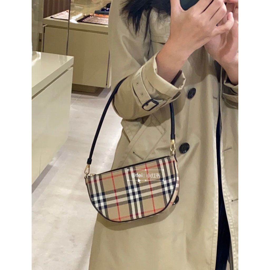 Túi xách half moon nữ da thật cao cấp Burberry BBR trẻ trung, năng động