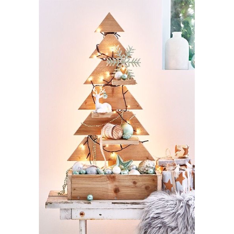 Cây thông Noel bằng gỗ
