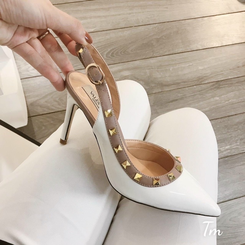 Giày cao gót da bóng viền đinh Valen gót nhọn 8p sang chảnh