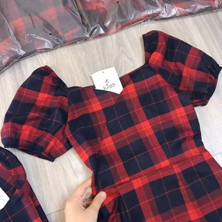 Váy kẻ vintage