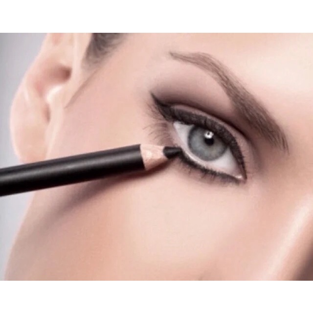 Chì Chuốt Kẻ Viền Mắt CATRICE Kohl Kajal Waterpoof Pencil Eyeliner