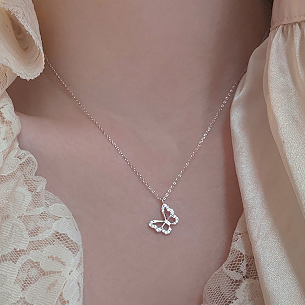 Vòng cổ Mặt Hình Bướm Màu Bạc Thời Trang Dành Cho Nữ