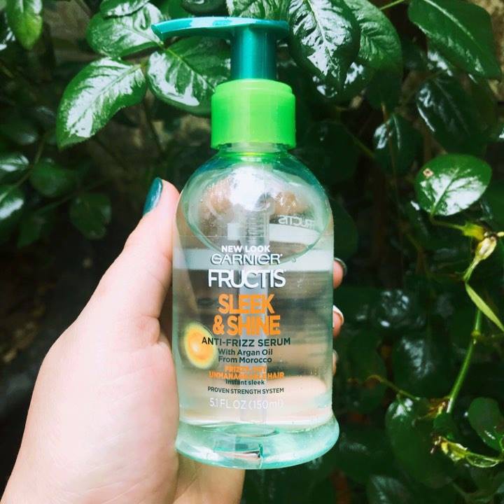 Dầu dưỡng tóc Garnier Sleek & Shine Anti Frizz Serum (Hàng Xách Usa, 150ml)