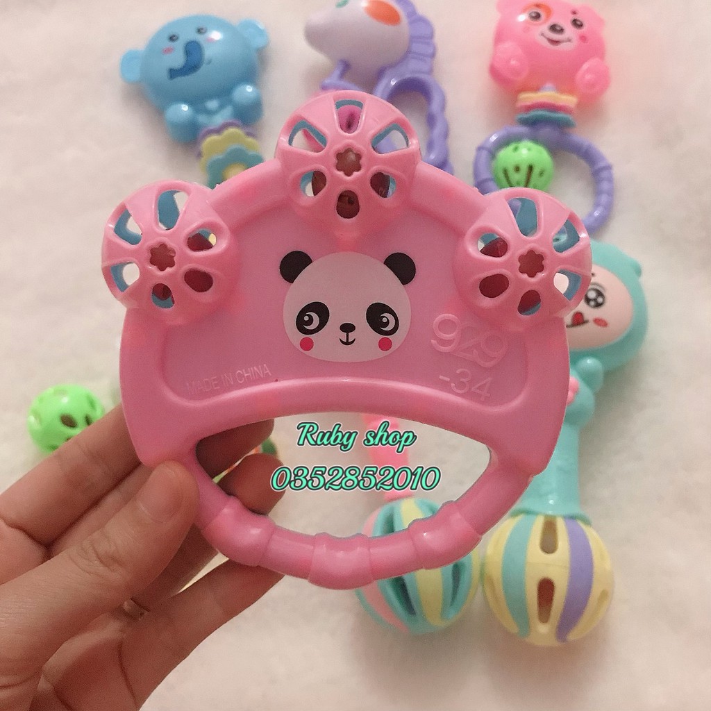 [Giá Ưu Đãi] Bộ đồ chơi 7 món Xúc Xắc cho bé cực đáng yêu-Chất liệu nhựa cao cấp, giúp bé phát triển thính giác