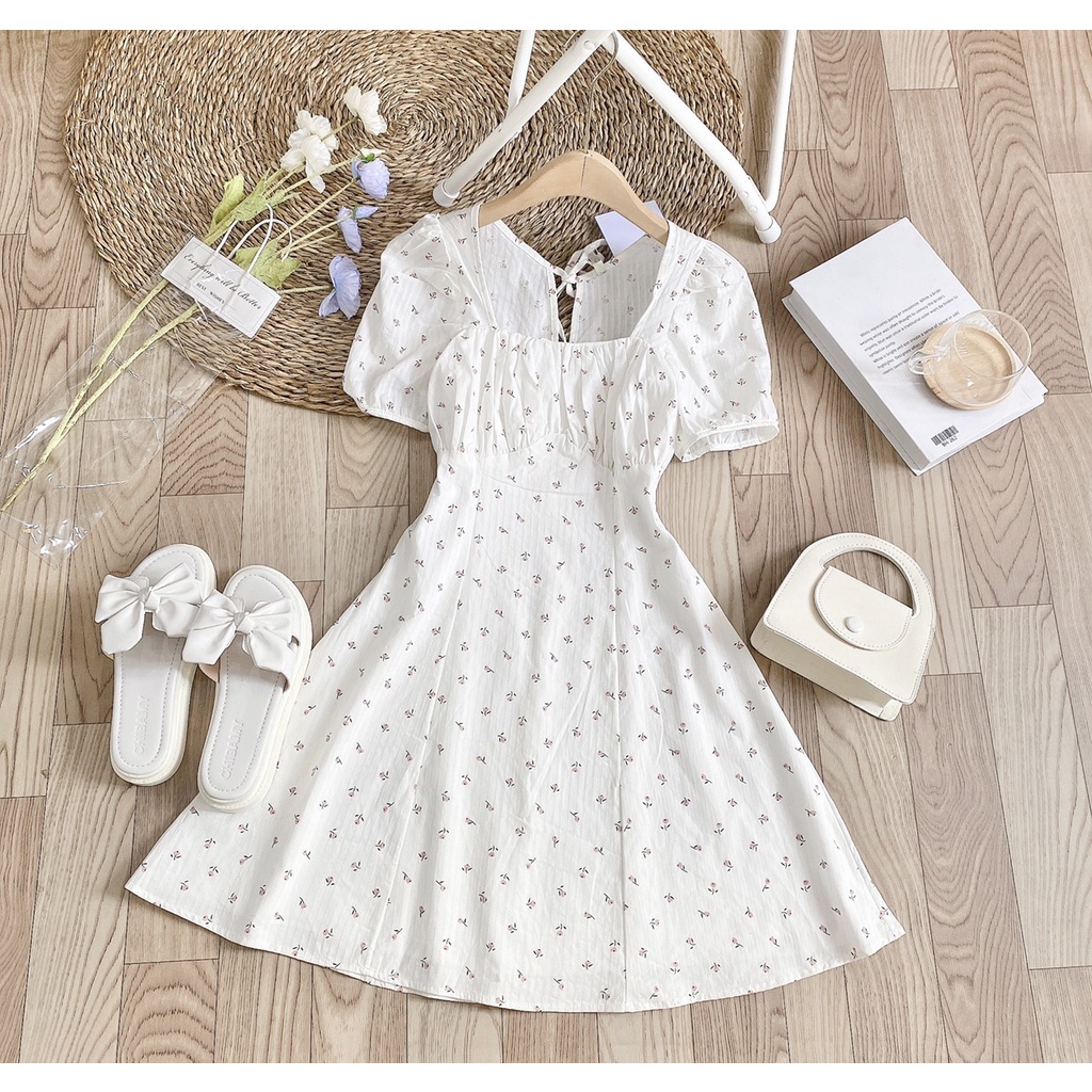 Váy hoa thô vân nổỉ,đầm cổ vuông dày dặn. Hàng hai lớp lót cân thận mặc nhẹ nhàng