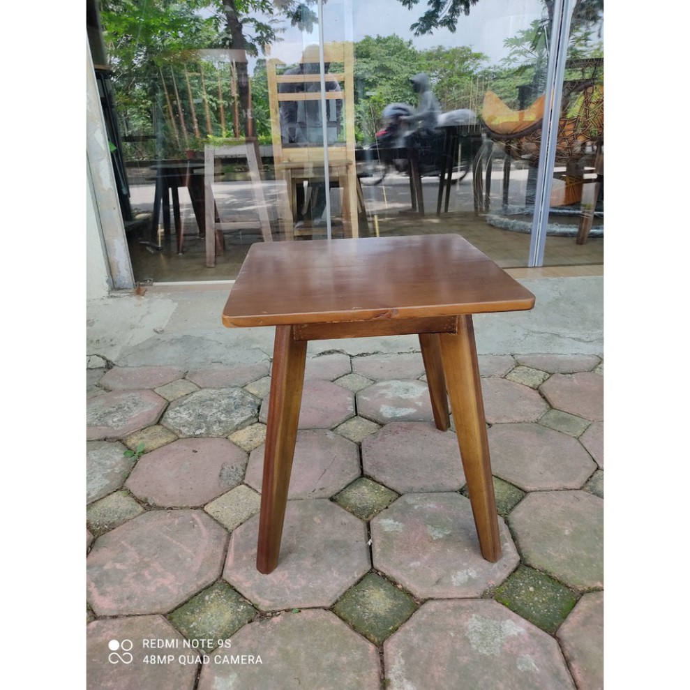 BÀN AHA VUÔNG-BÀN  CAFE GỖ MÀU NÂU