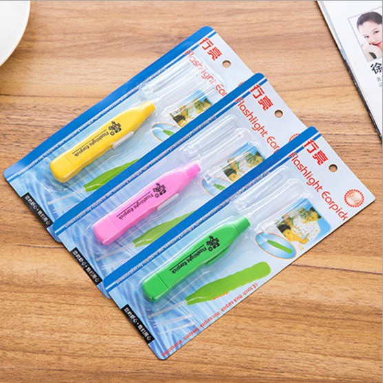 Que Lấy Ráy Tai Có Đèn Led Làm Sạch Tai Tiện Lợi
