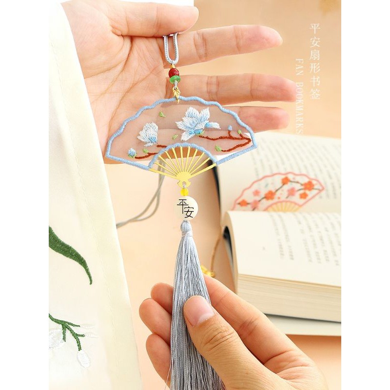 Bộ thêu dây treo, móc khóa bình an, kẹp sách