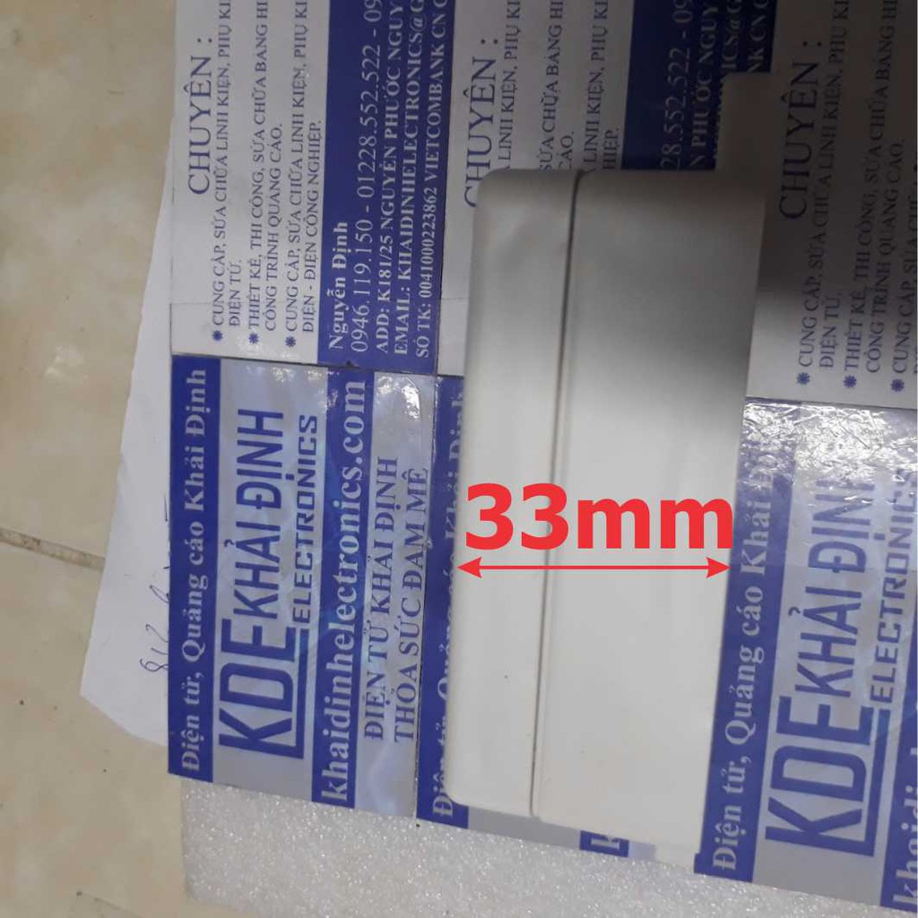2 cái hộp nhựa kín nước 82x56x33mm màu trắng có tai ngoài kde4175