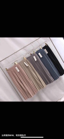 Chân váy xếp ly trơn