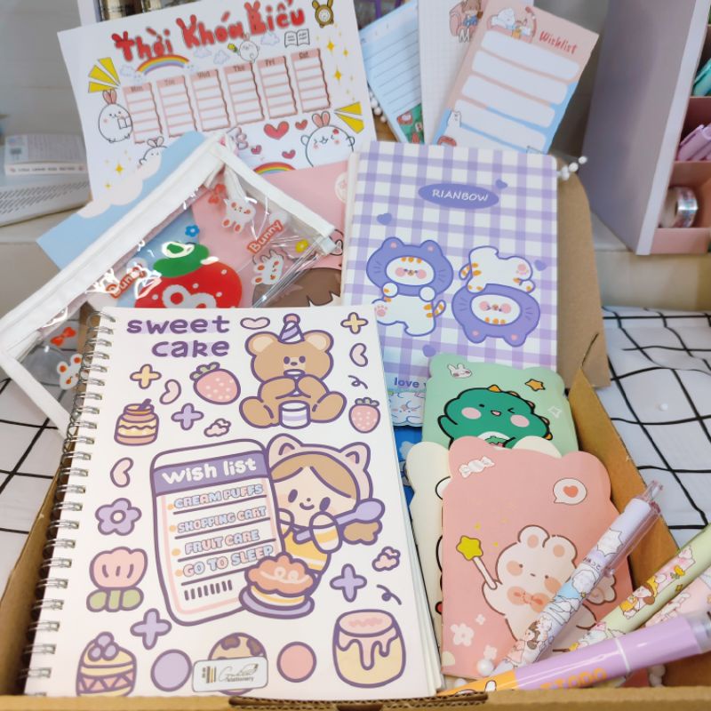 Set quà tặng sinh nhật 24 món đầy đủ đồ học tập