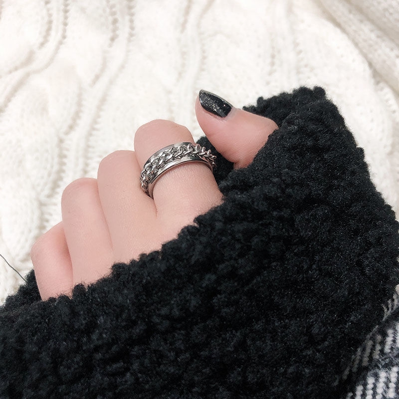 Nhẫn xoay hình dây xích bằng thép titan cá tính