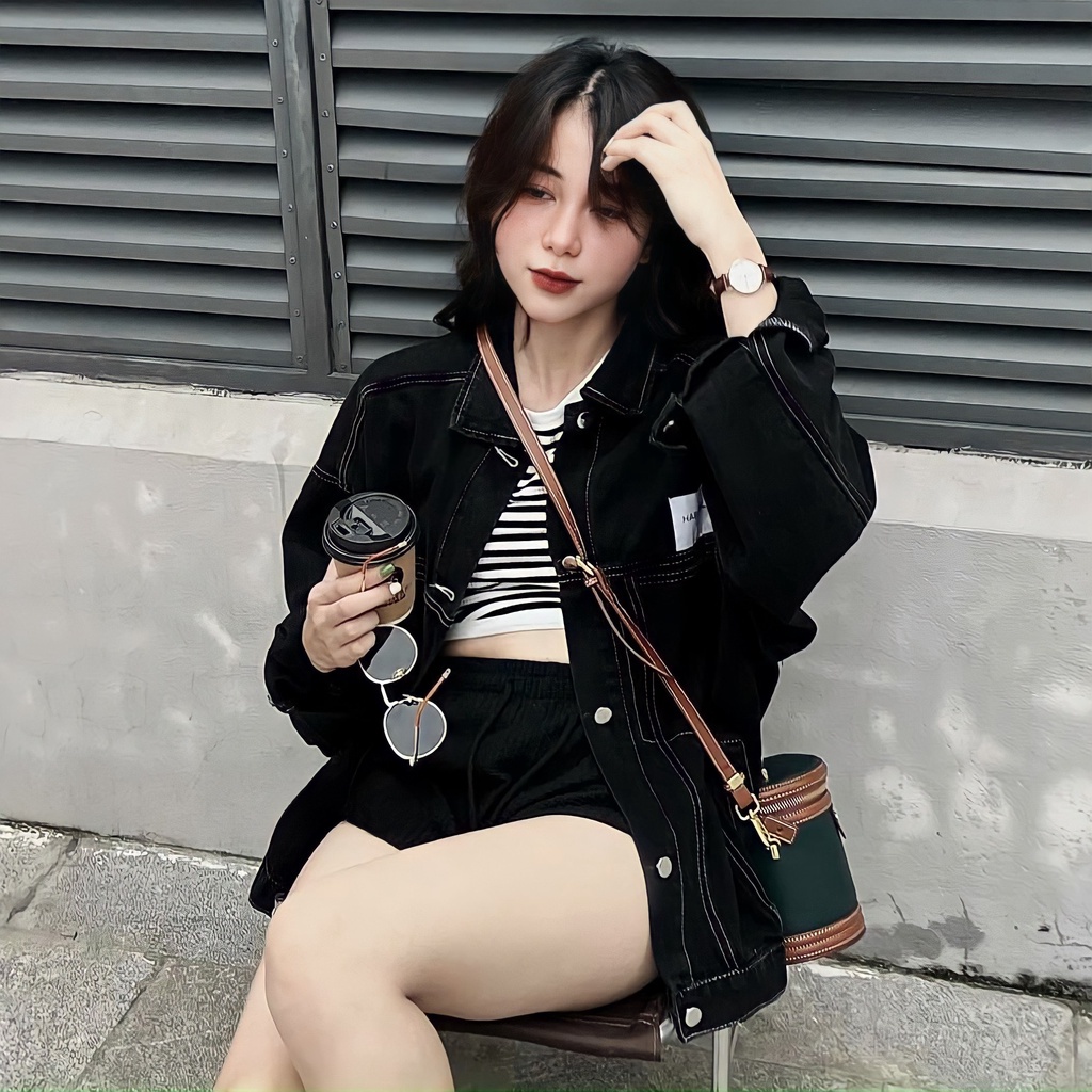 Áo Khoác Bò Nữ Cổ Polo Thêu Logo Cúc Cài Chỉ Nổi Dài Tay Màu Đen Siêu Basic