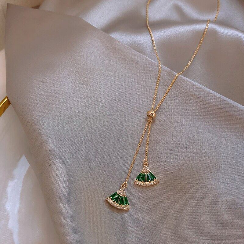 Vòng cổ mặt hình quạt đính đá zircon màu xanh lá sang trọng cho nữ