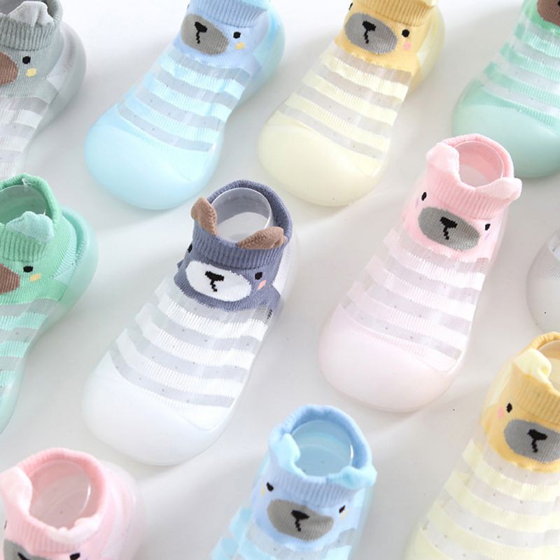 Giày vải đế mềm xinh xắn đáng yêu dành cho bé