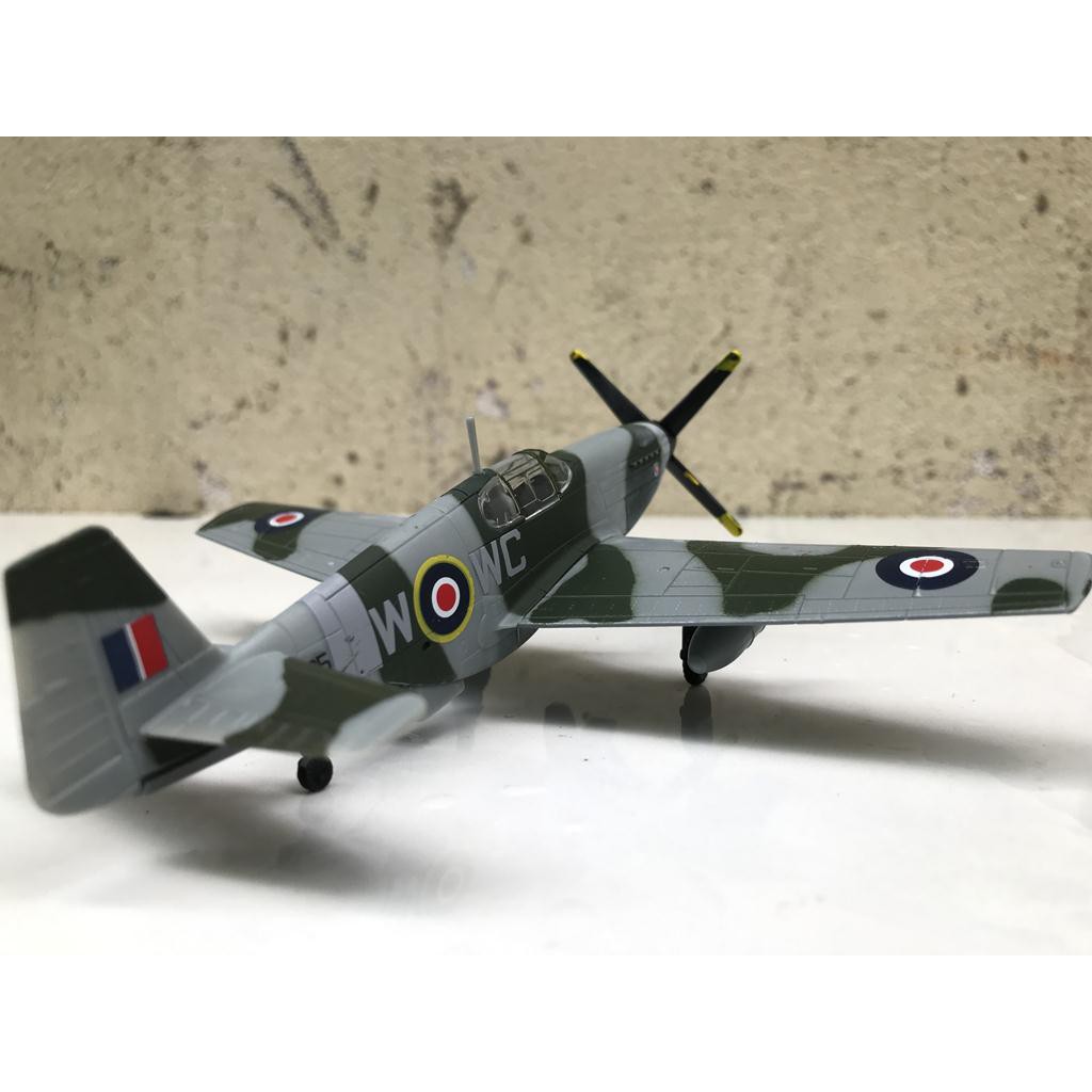 Mô hình Máy bay P-51 Mustang Kinhdom  1:72