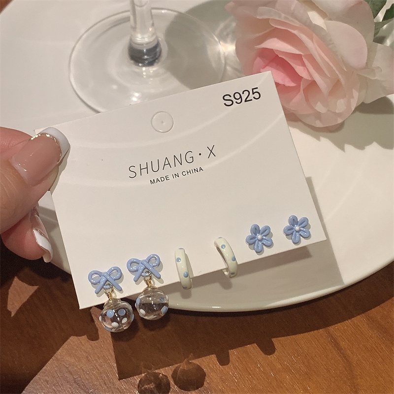 Khuyên Tai Nữ Trang Dáng Tròn Đính Nơ Xinh Xắn