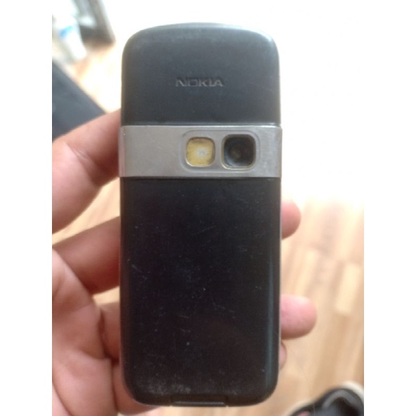 Điện thoại cổ Nokia 6070 huyền thoại đã qua sử dụng kèm sạc