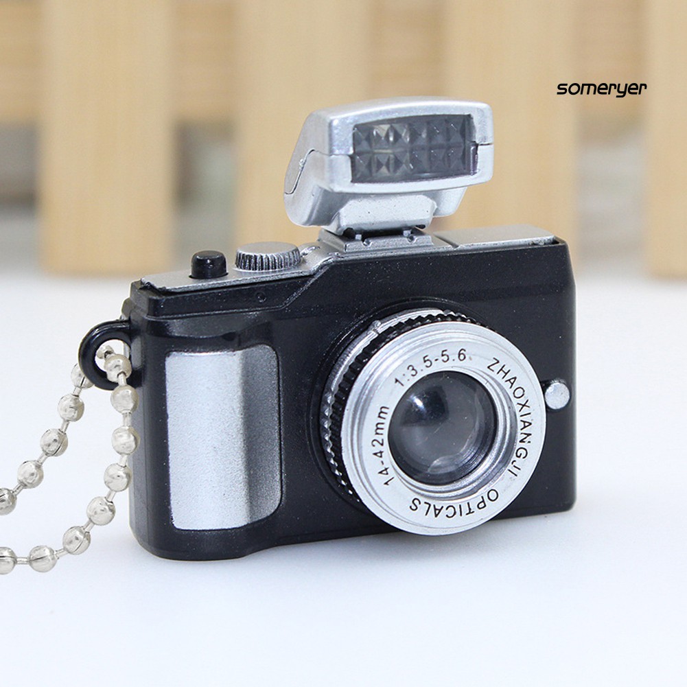 Móc Khóa Hình Máy Ảnh Mini Có Đèn Led Dễ Thương