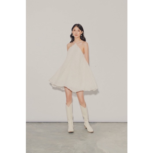 WHITELAZZ | Đầm yếm dáng xoè màu cream Sara Dress