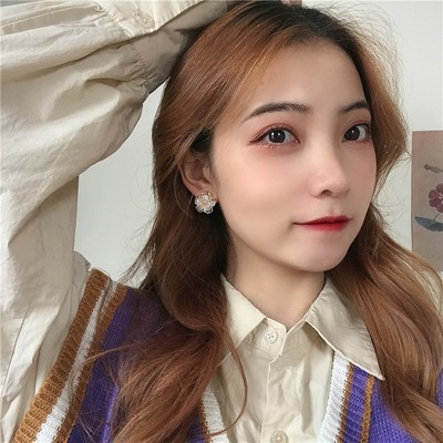 Khuyên tai hình bông hoa đính đá sang trọng cho nữ