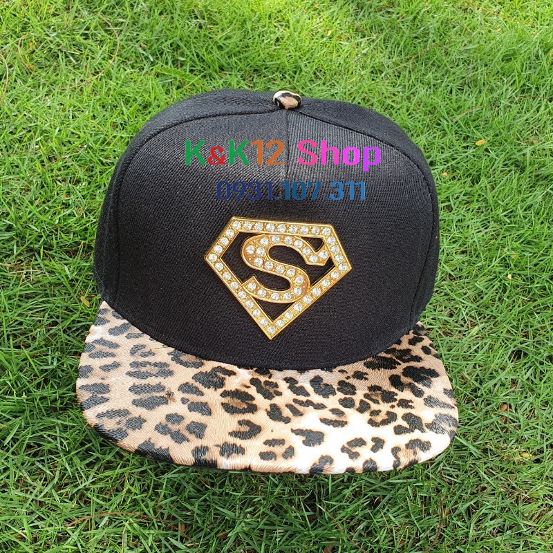 [Độc quyền] Mũ HIPHOP logo siêu nhân nền da báo thời trang 2021, Quà TẶNG thời trang hiện đại trẻ trung trang nhã.