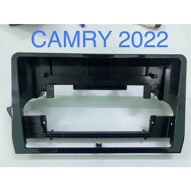 MẶT DƯỠNG TOYOTA CAMRY 2022