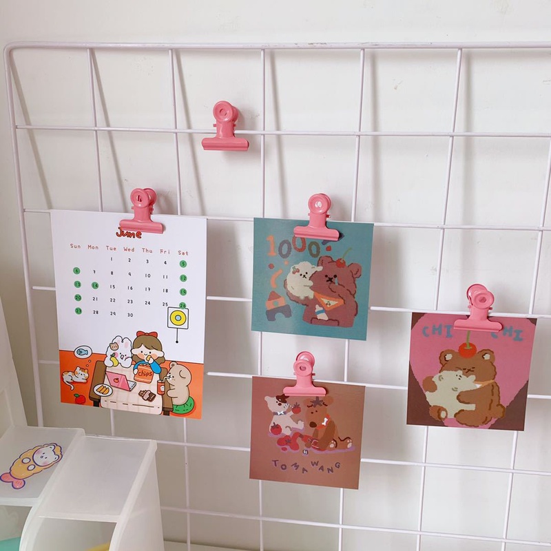 Kẹp giữ tài liệu bằng kim loại màu sắc cổ điển tiện dụng