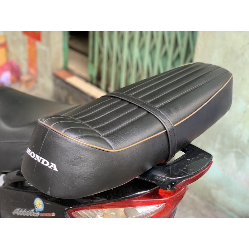Yên Honda 68 CL50 Đúng Form 1968 Da Xịn