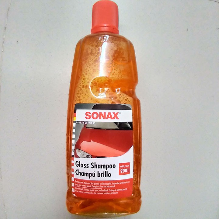 XÀ BÔNG RỬA XE Ô TÔ ĐẬM ĐẶC SONAX 314 300, 1000ml (Gloss Shampoo 314 300, 1000ml)
