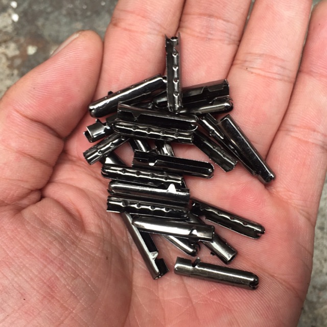 Tips bọc đầu dây giày