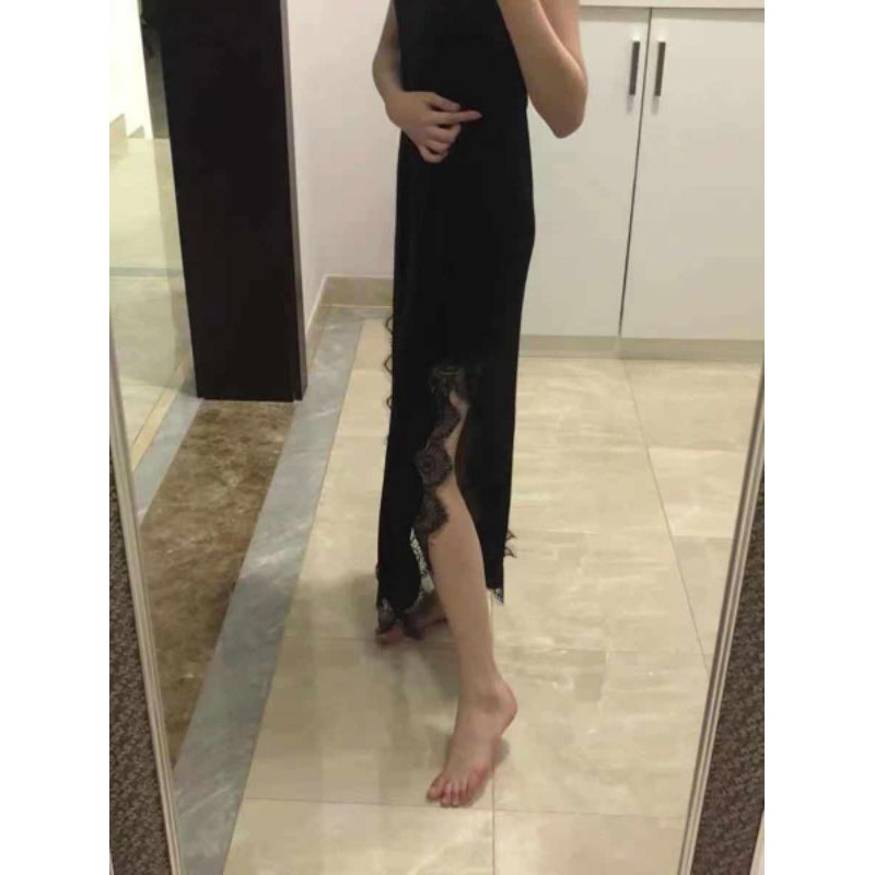 Váy nhung phối ren xẻ tà 2 bên