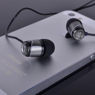 Tai nghe SoundMagic E10