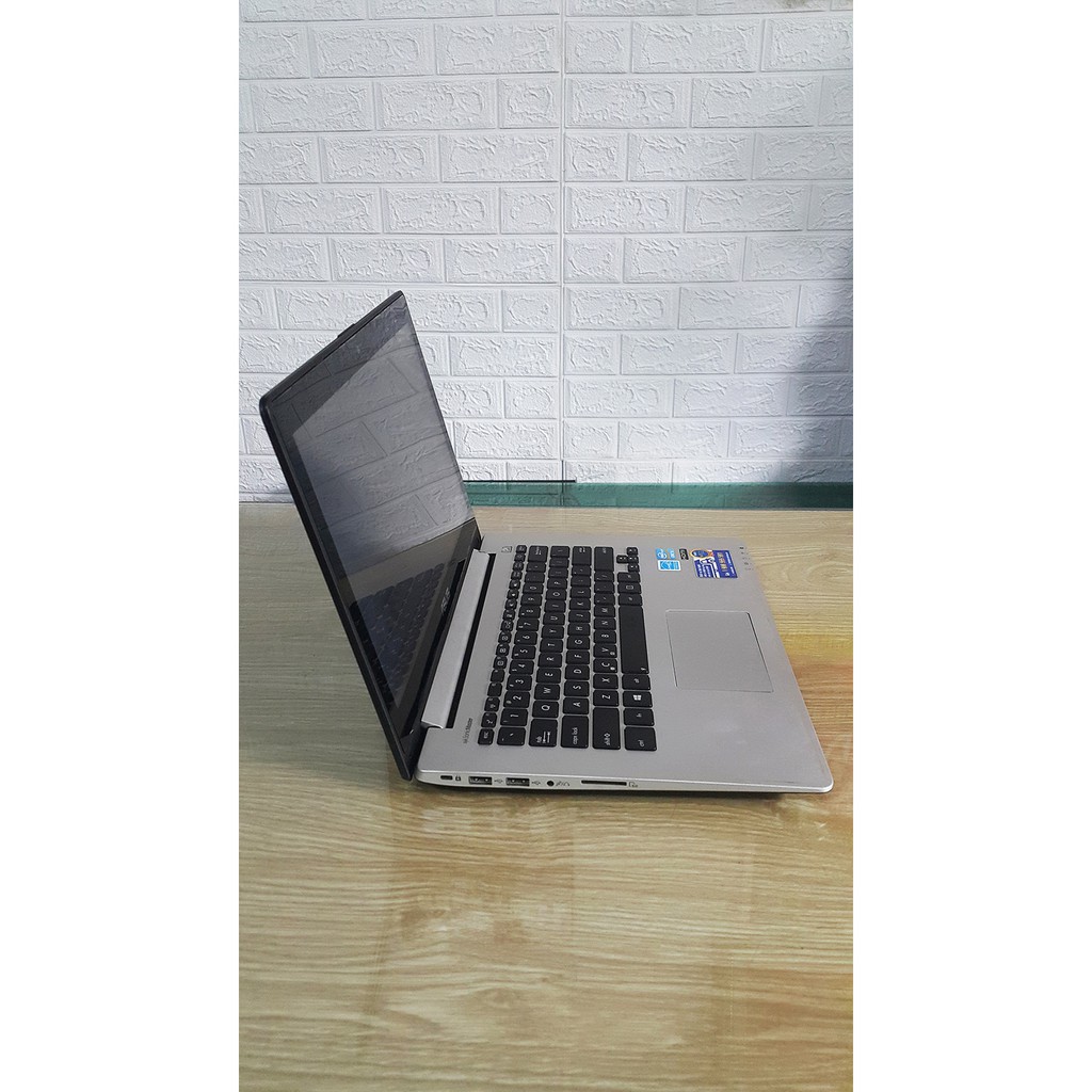 Laptop cũ Asus Vivobook S300CA - Core i3 3217, chơi game, nặng chỉ 1.76kg
