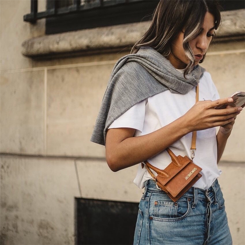 Túi đeo chéo Jacquemus nhỏ nhắn đáng yêu dành cho nữ