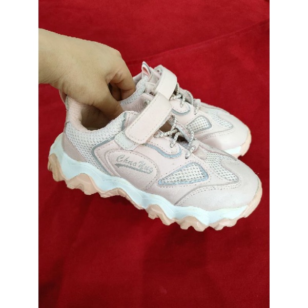 Giày bé gái thanh lý